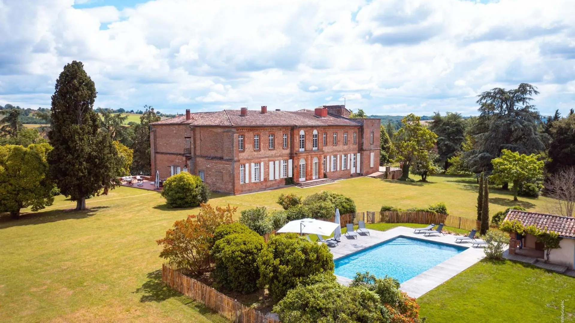 Chateau Beaudesert - Piscine - Tennis - Parc De 50Ha Villa Corbarieu